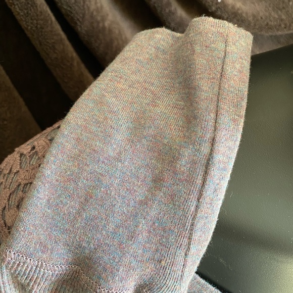 Denver Hayes // Violet Long Sleeve Top - Picture 6 of 7